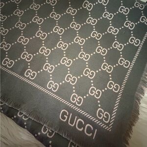 Gucci Logo Patterned Shawl.